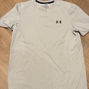 Under Armour Men's Gray Short Sleeve Tee